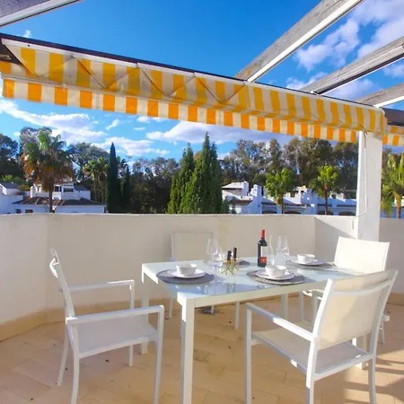 2036 Modern Golden Duplex Penthouse شقة