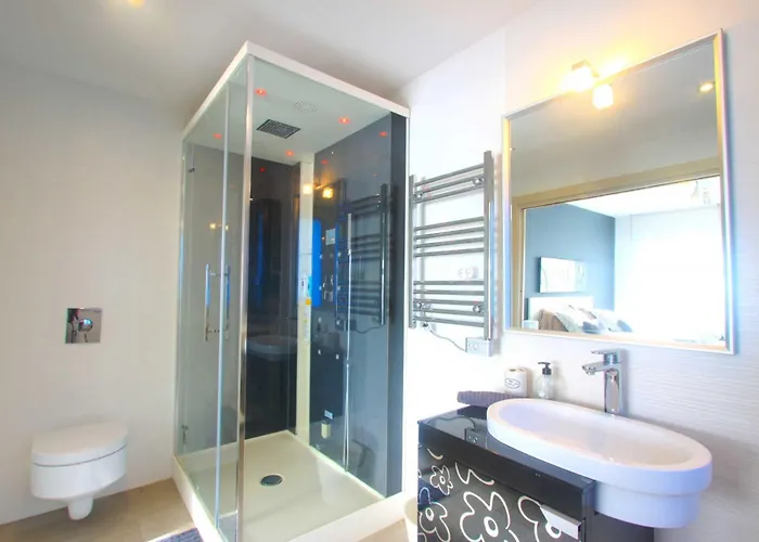 2036 Modern Golden Duplex Penthouse * Marbellac
