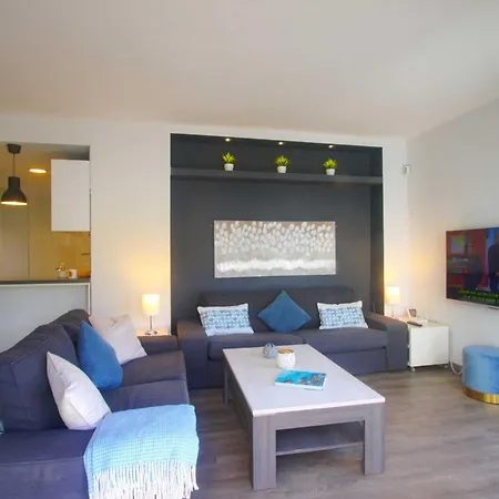 Apartment 2036 Modern Golden Duplex Penthouse
