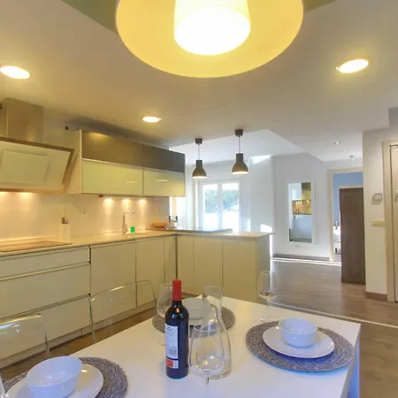 2036 Modern Golden Duplex Penthouse Apartment *